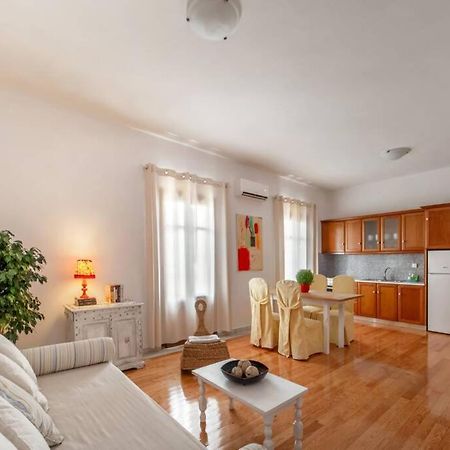 Seaview Stylish Flat In Andros - Walk To Beach 외부 사진