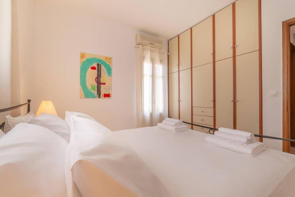 Seaview Stylish Flat In Andros - Walk To Beach 외부 사진
